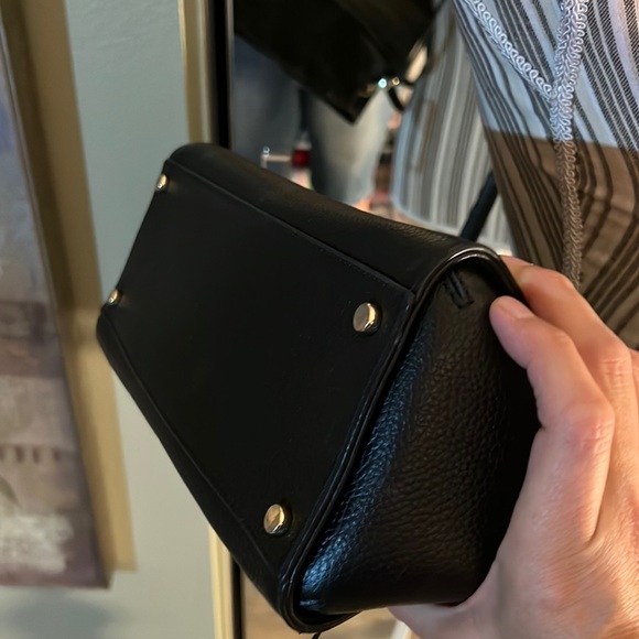 ♠️ 1 hour sale. Kate Spade, black purse (crossbody or handle purse) - Picture 5 of 8